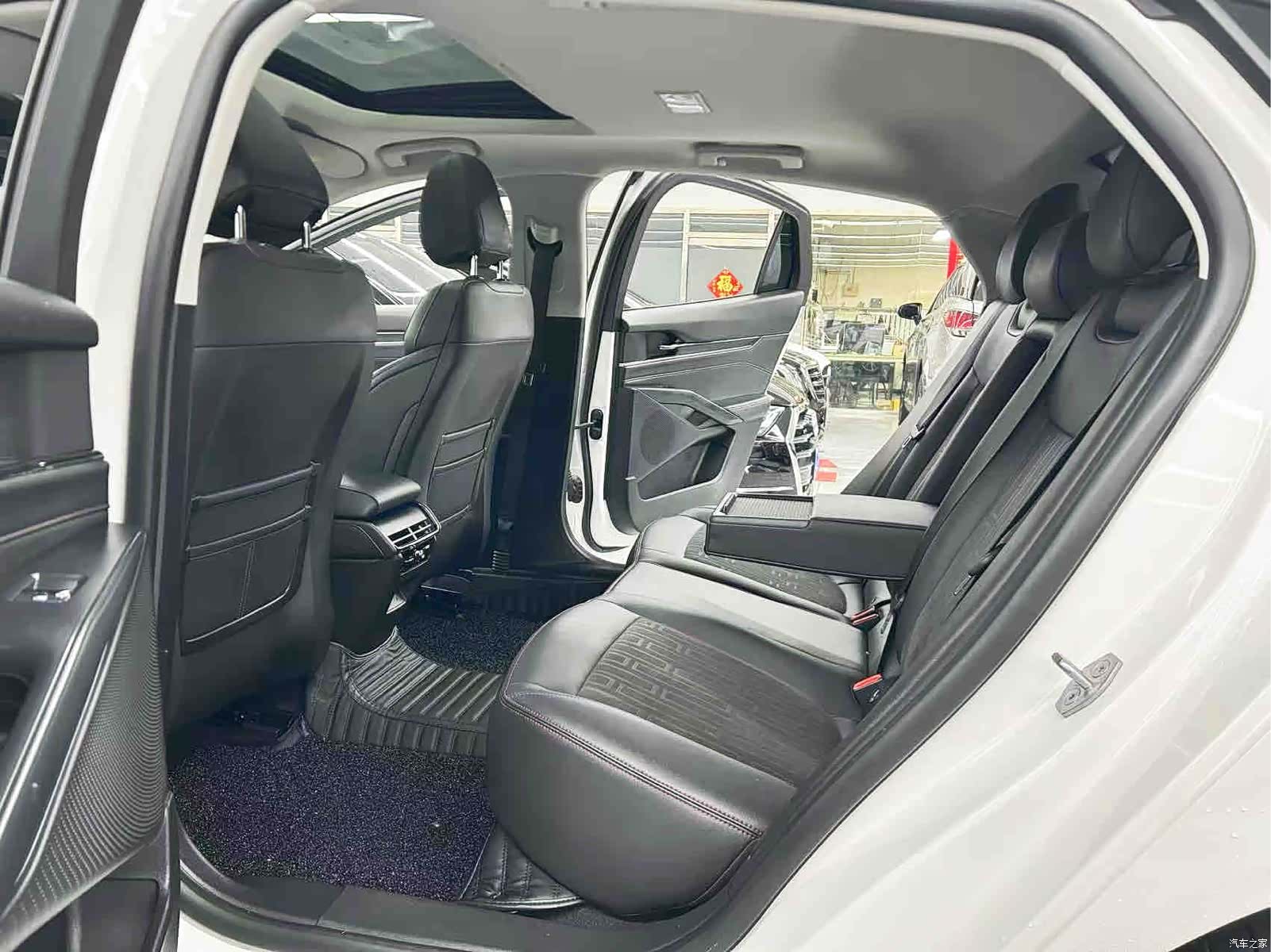 Ford Mondeo, 2023 8