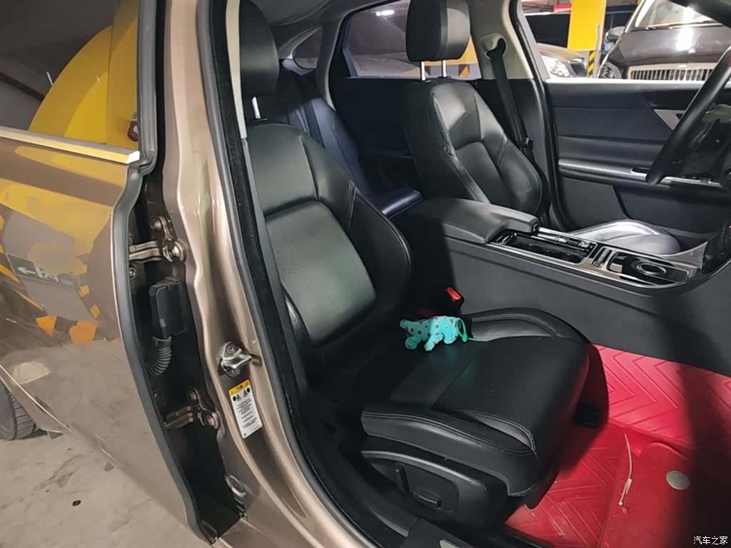 Jaguar XF, 2016 25