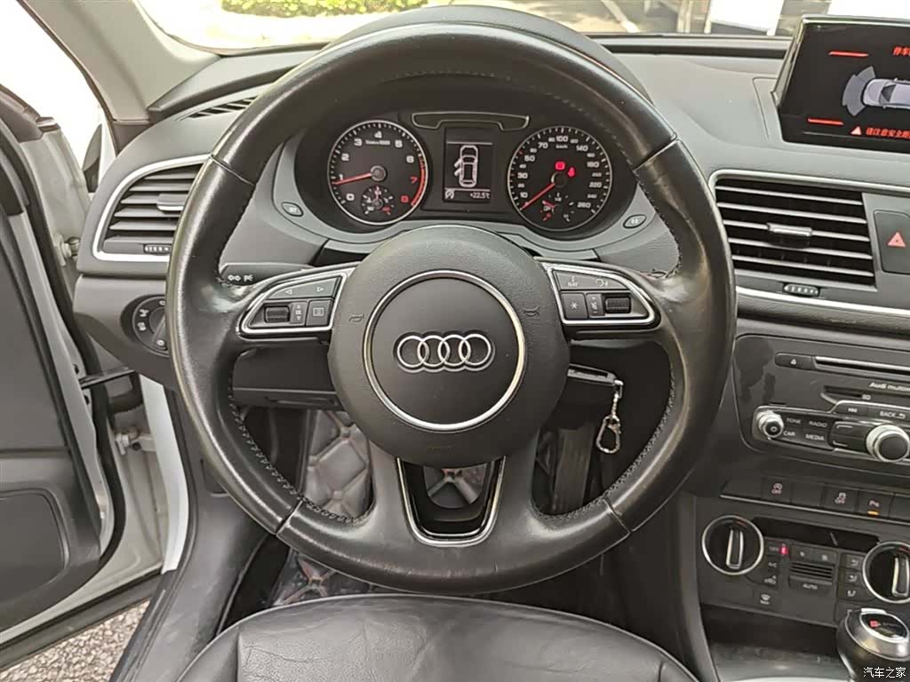Audi Q3, 2017 11