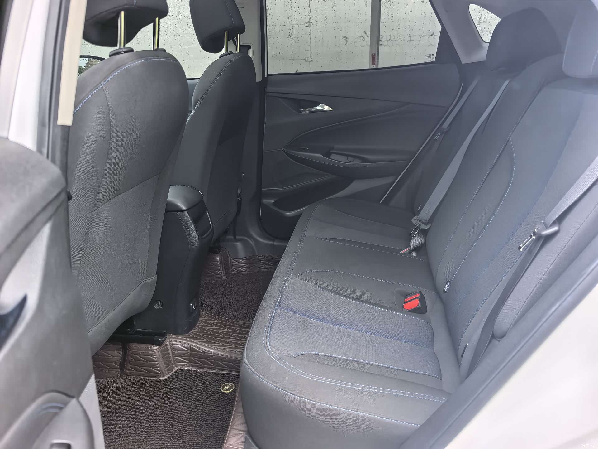 Buick Encore, 2023 13