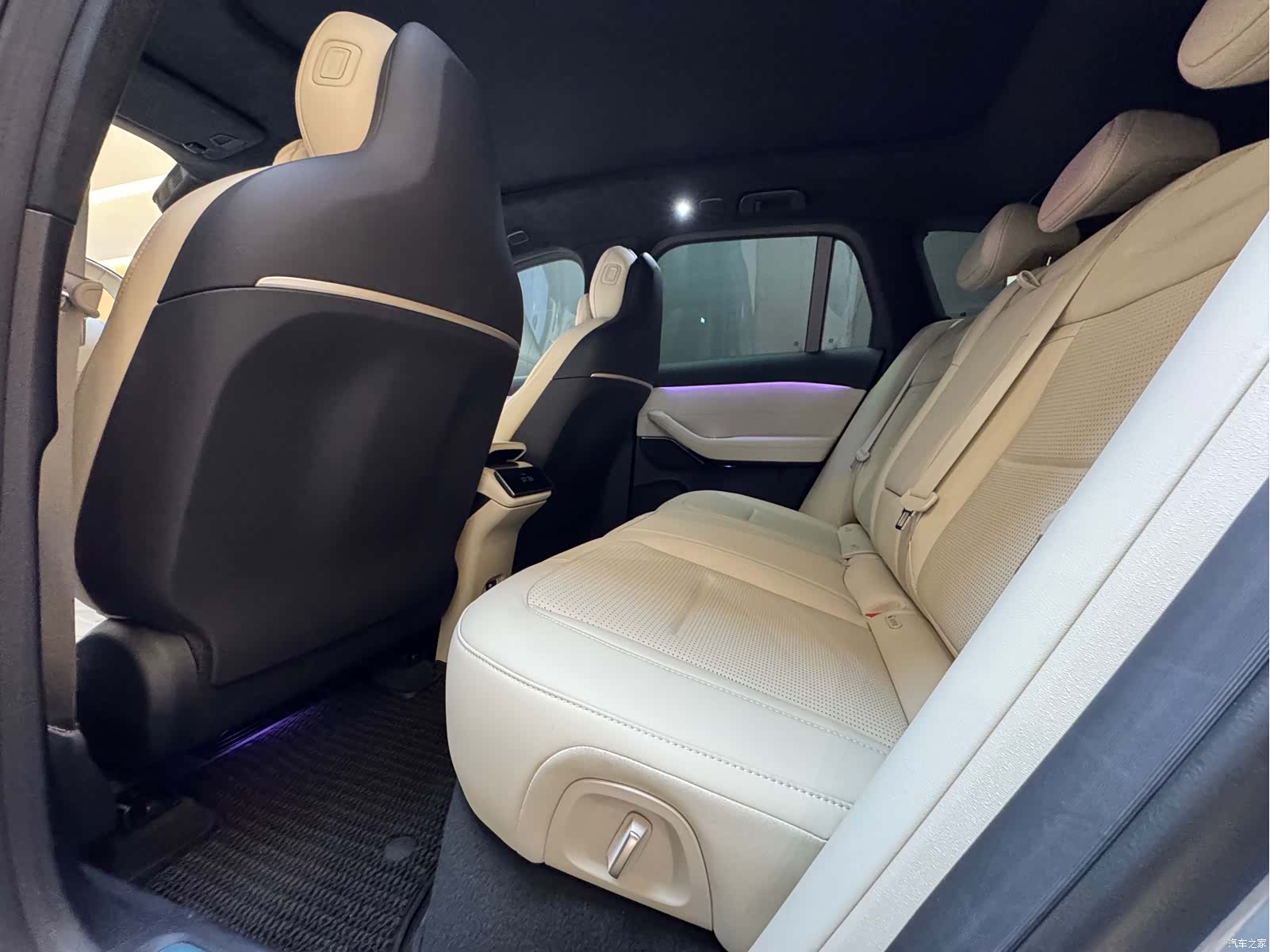 NIO ES6, 2024 10