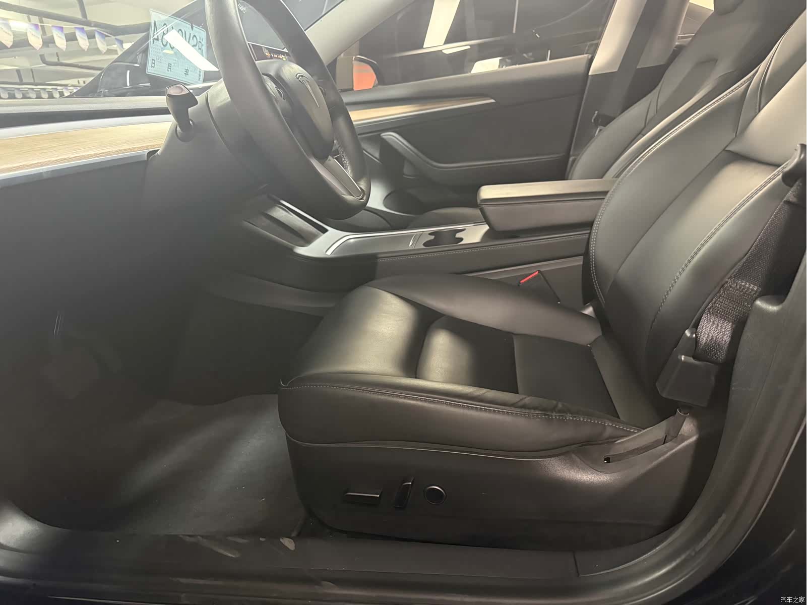 Tesla Model 3, 2021 4