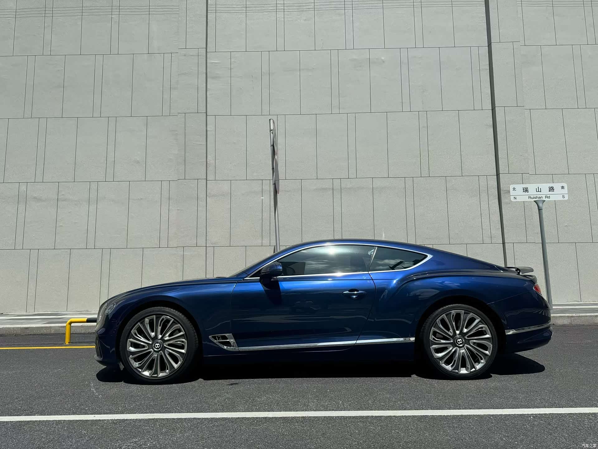 Bentley Continental GT, 2020 9