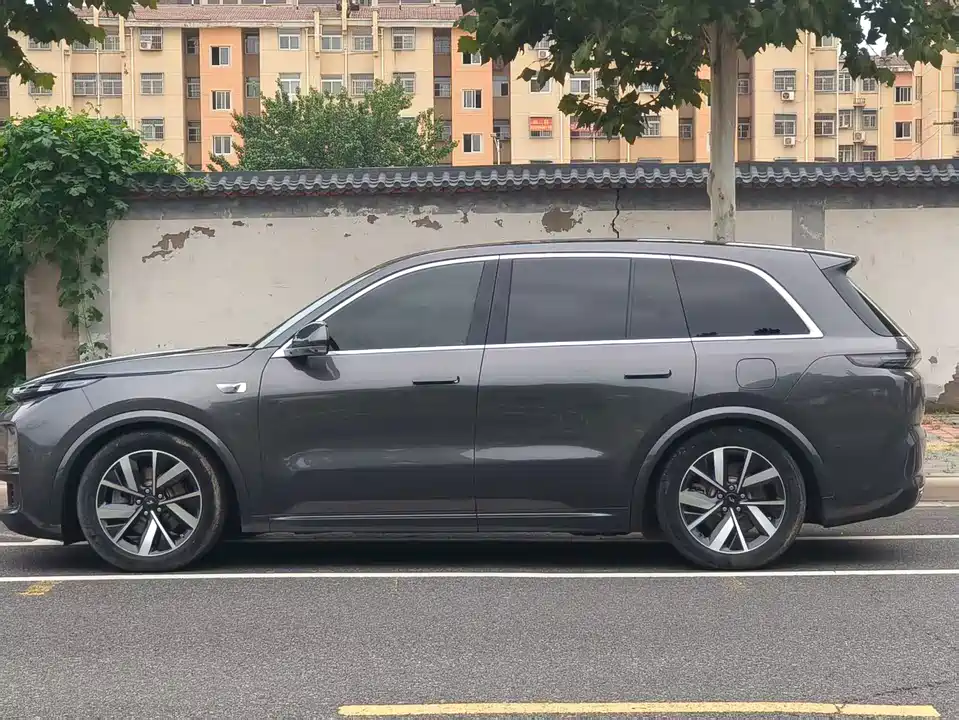 Li Auto Ideal L8