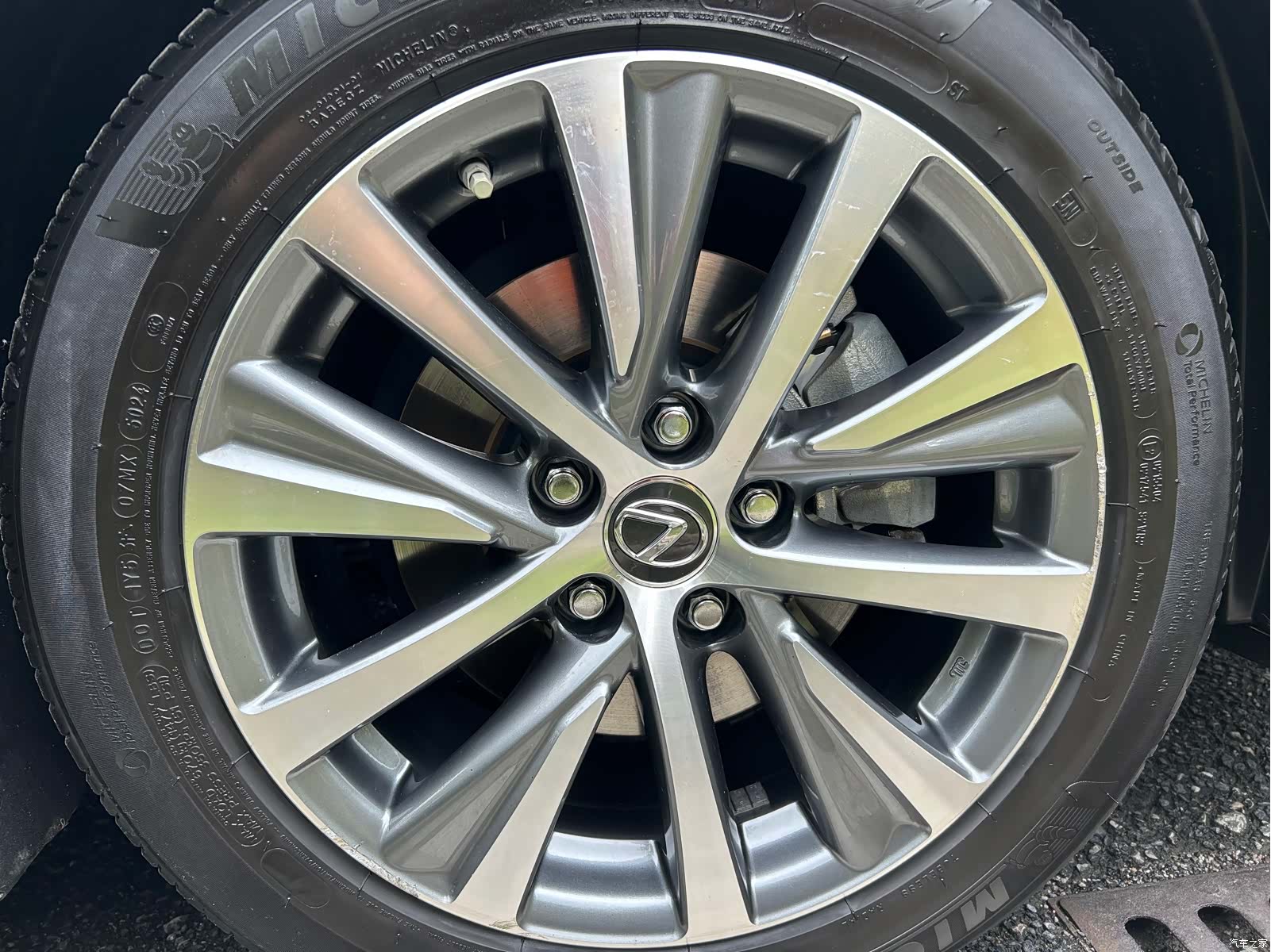 Lexus ES, 2019 23