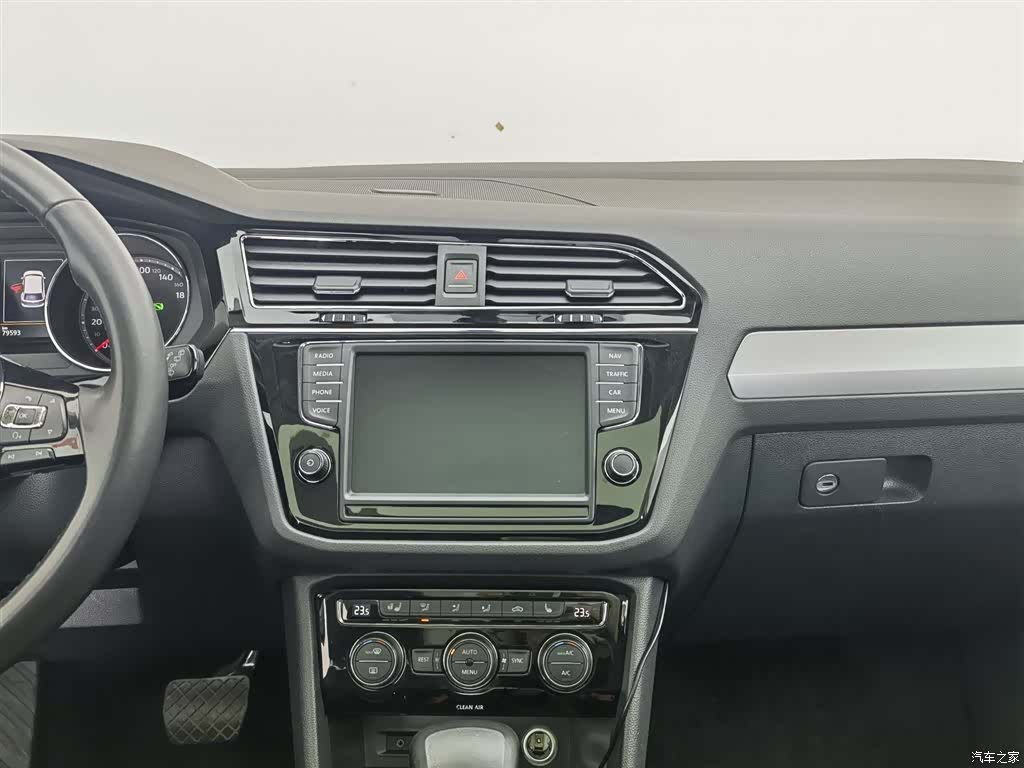 Volkswagen Tiguan L, 2018 12