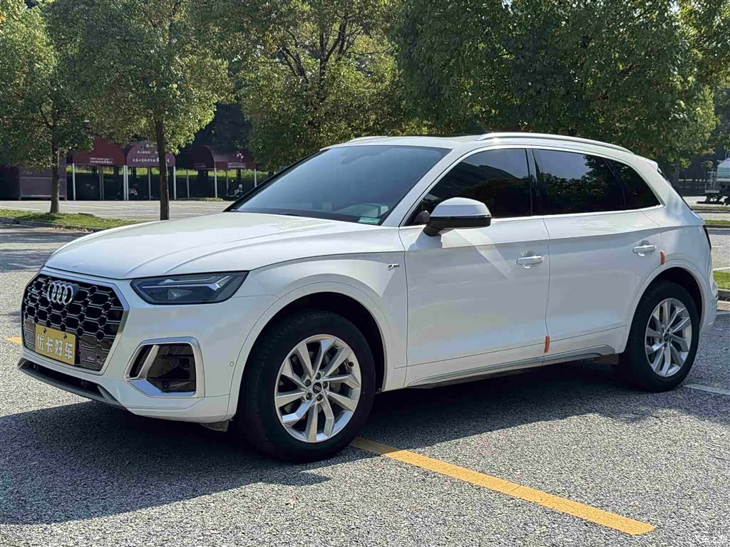 Audi Q5L, 2022 2