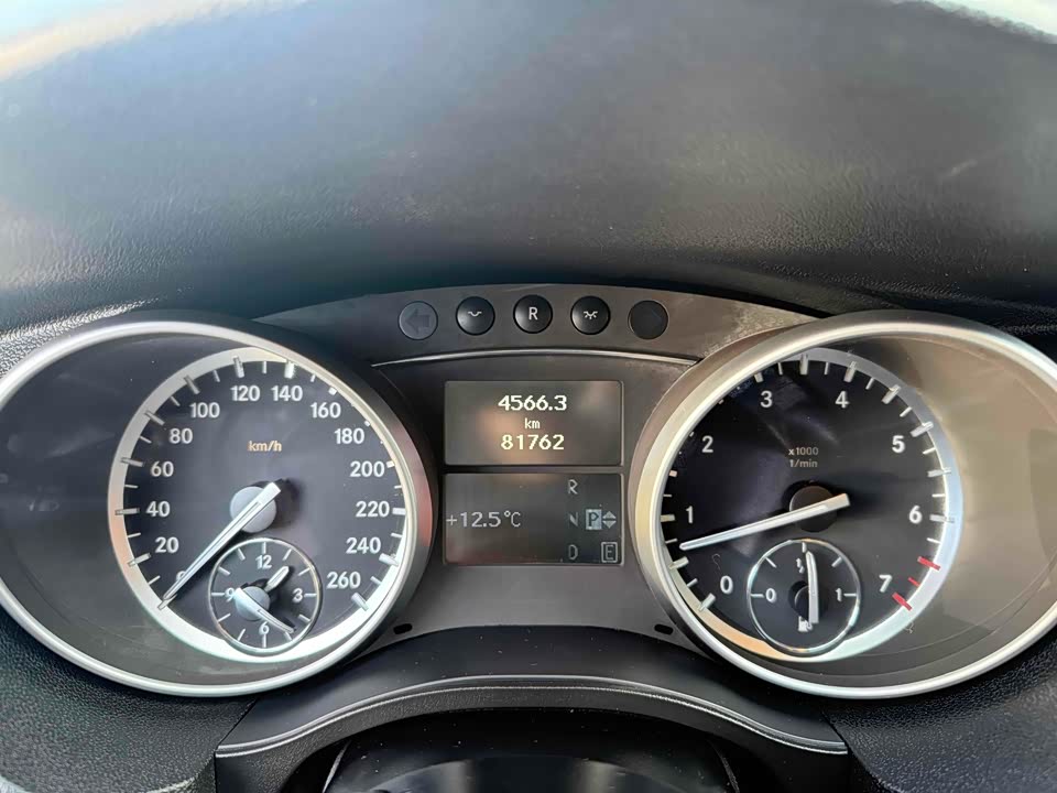 Mercedes-Benz R-class