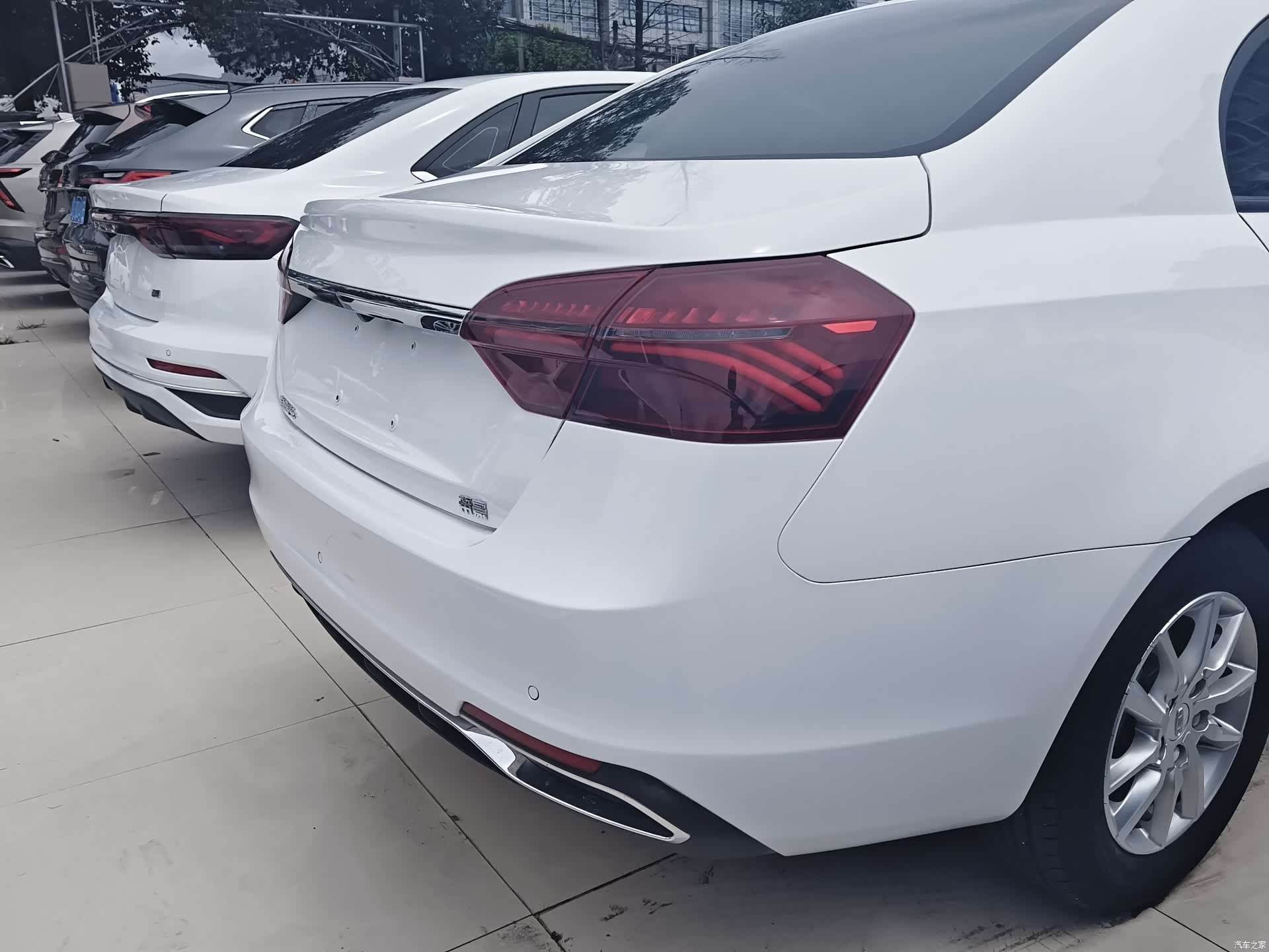 Geely Emgrand, 2020 14
