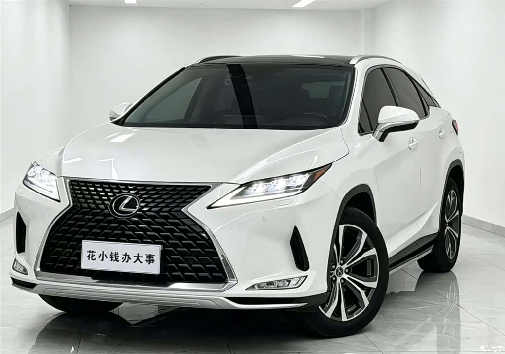 Lexus RX, 2021 1