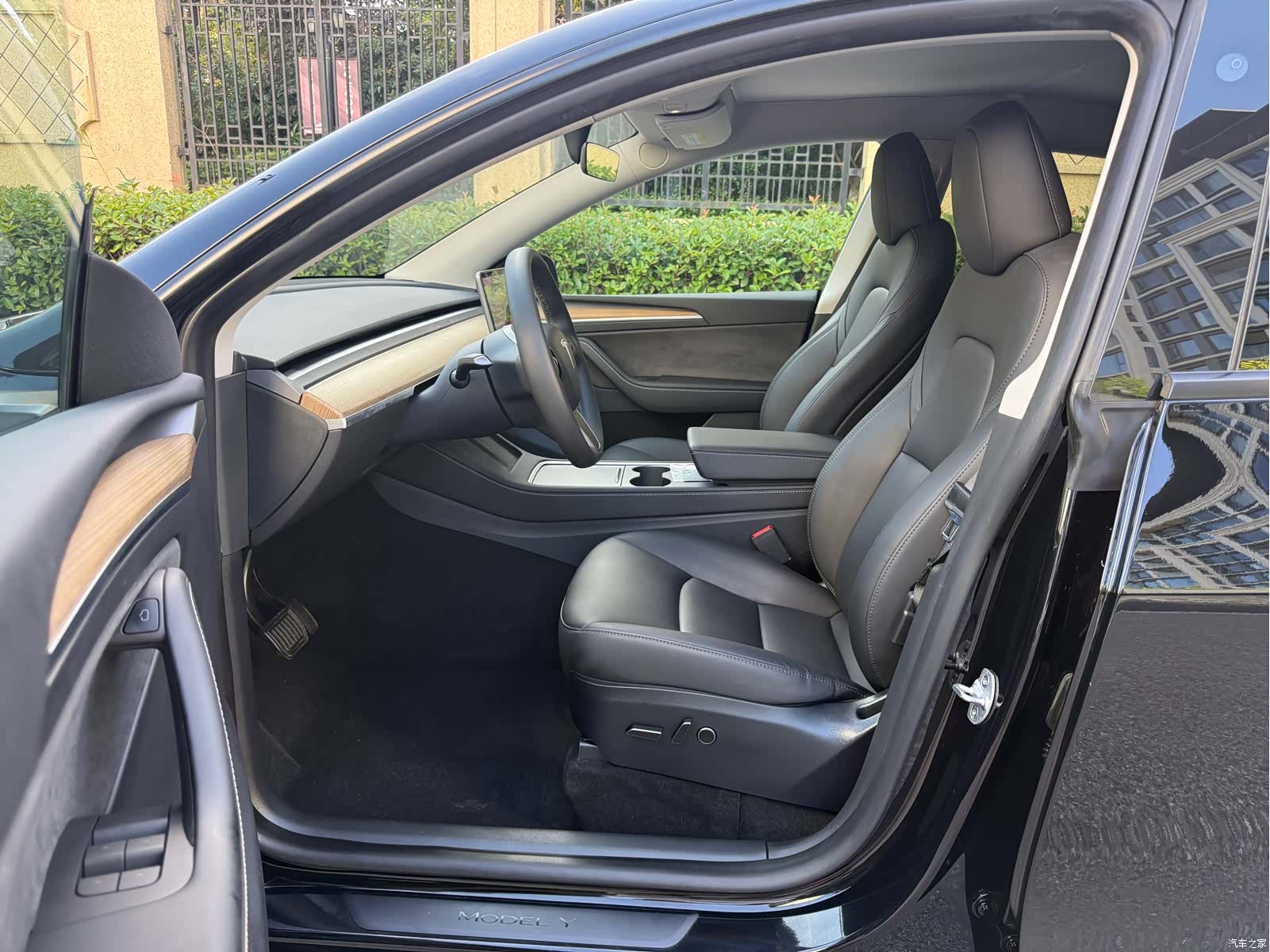 Tesla Model Y, 2023 9