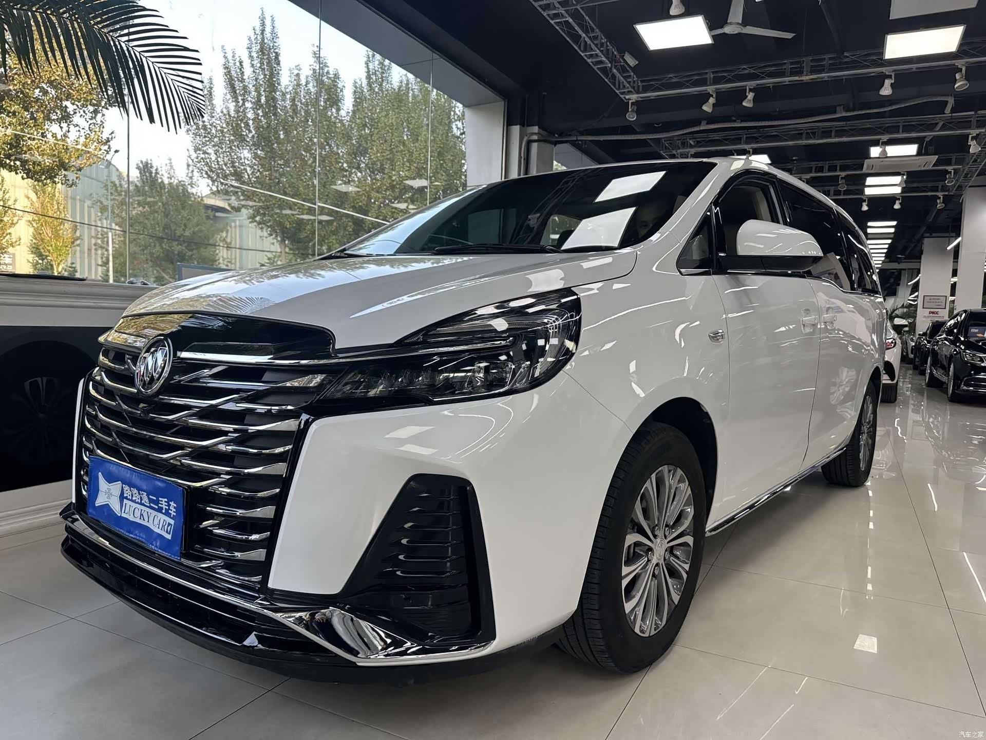 Buick GL8, 2023 2