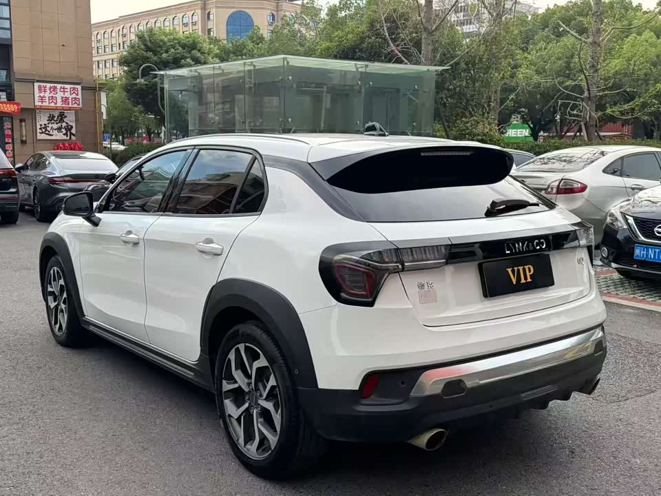 Lynk & Co 02