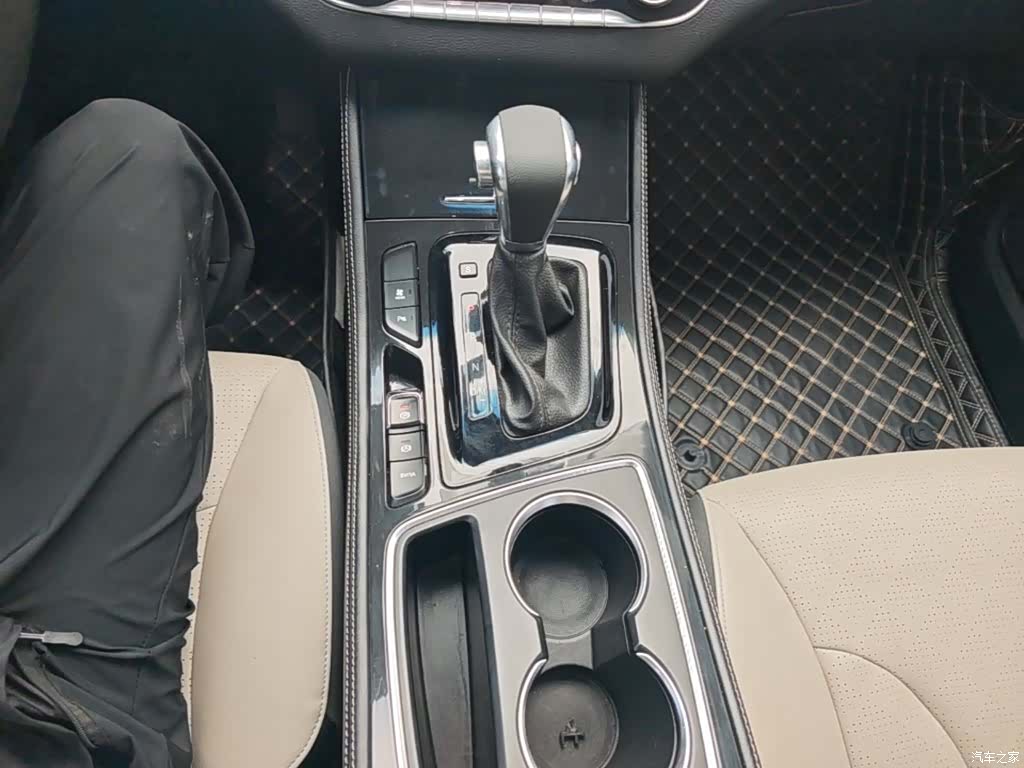 Wuling 730, 2018 14