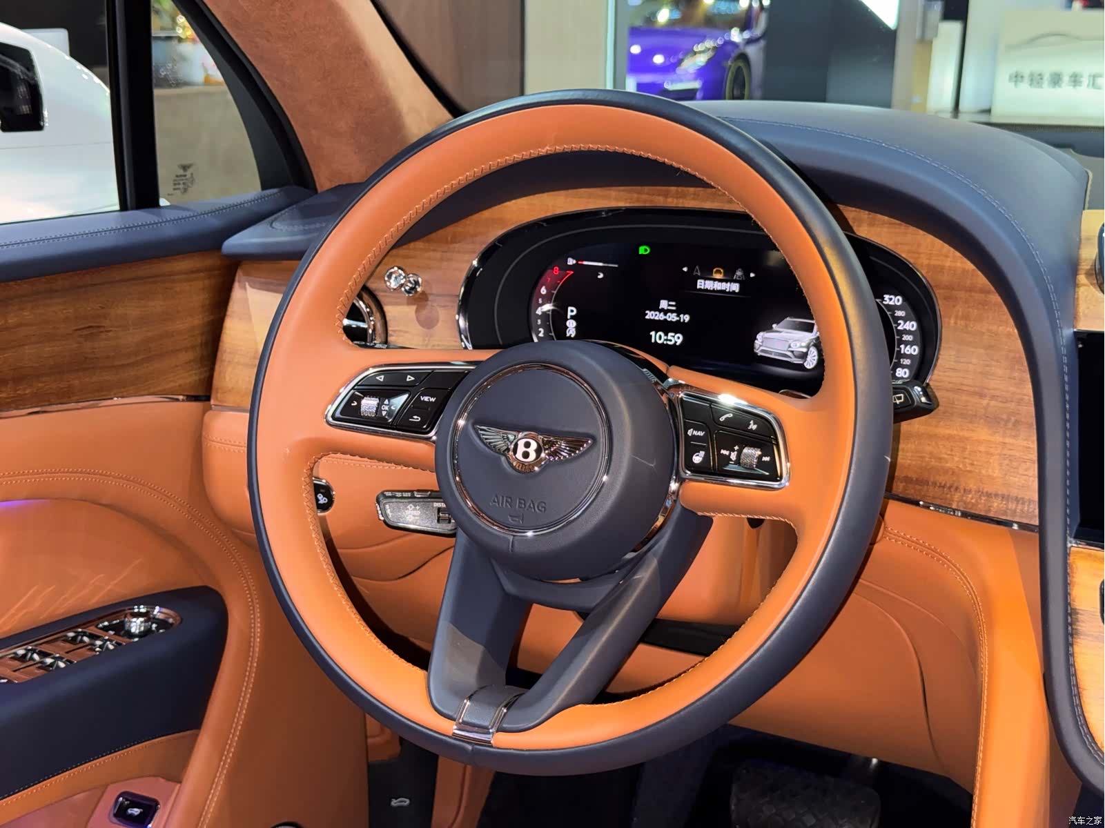 Bentley Bentayga, 2025 21
