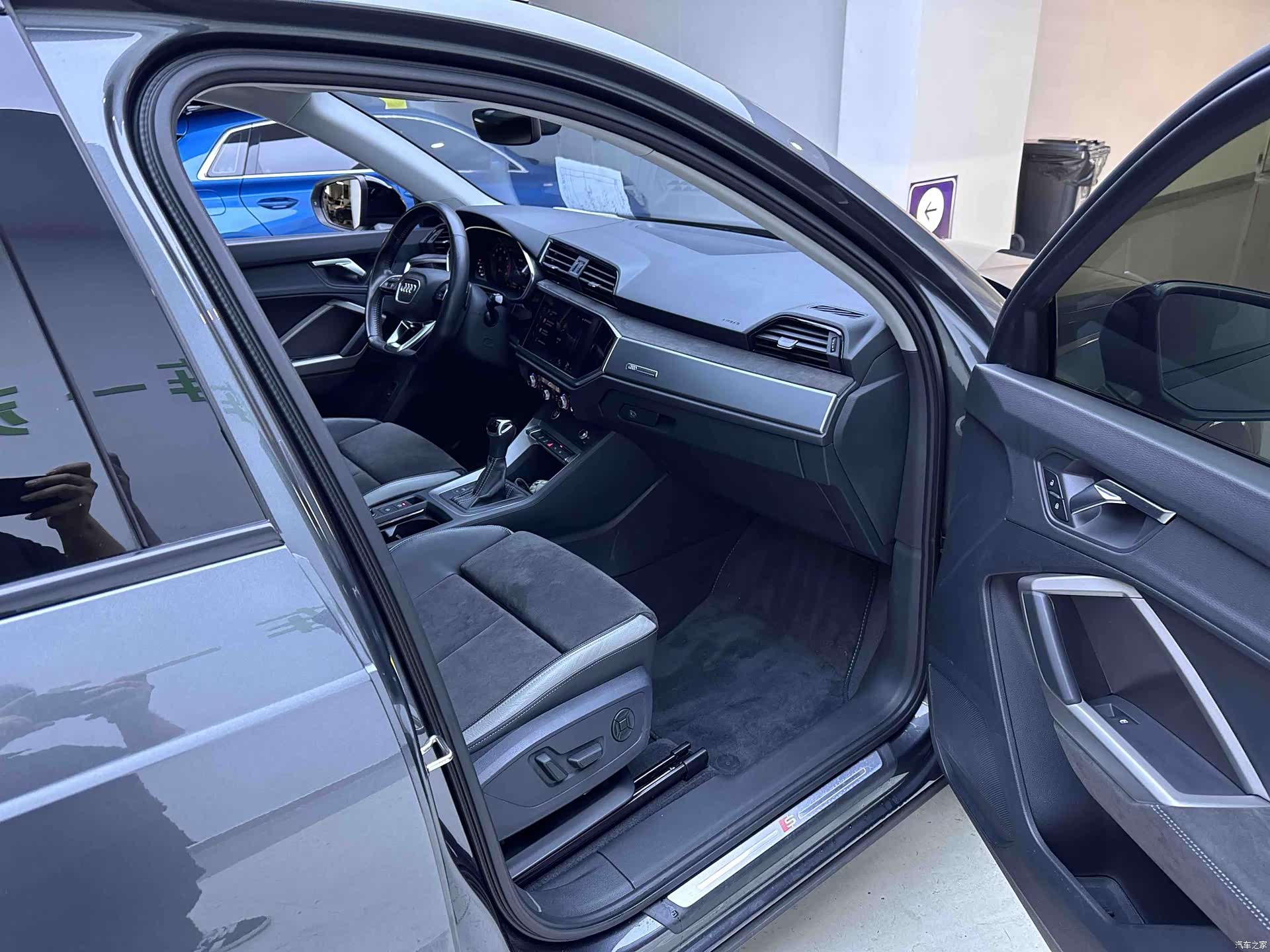 Audi Q3, 2021 10