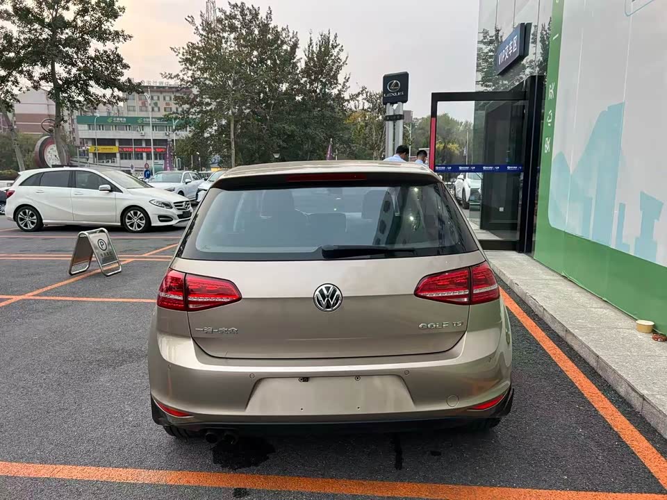Volkswagen golf