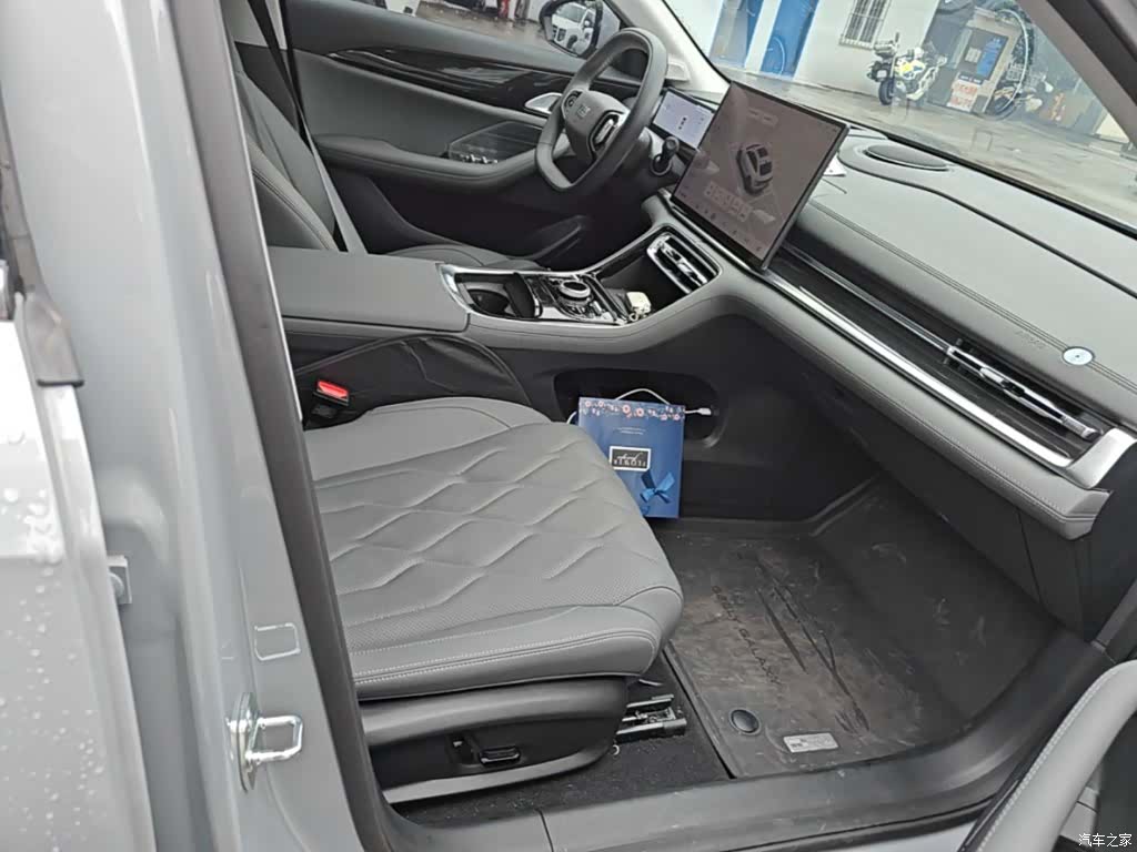 Geely A7, 2025 25