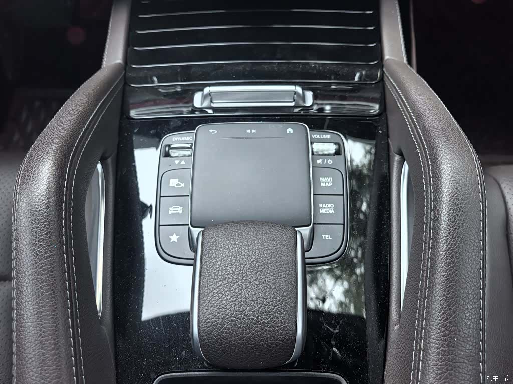 Mercedes-Benz GLE, 2023 14