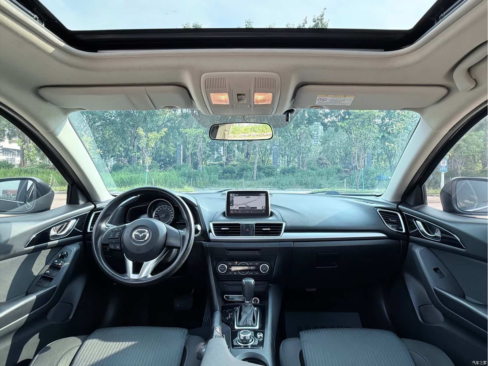 Mazda Mazda3, 2016 10