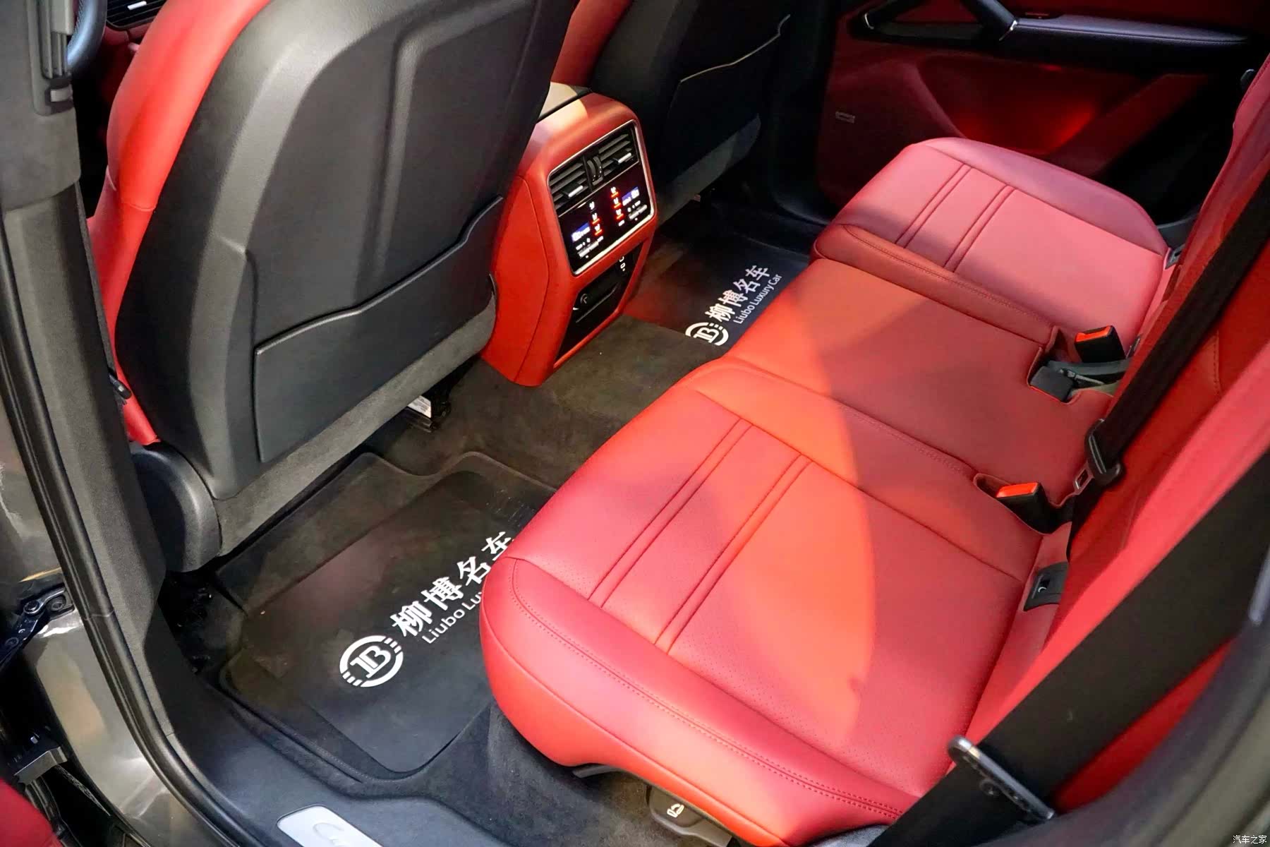 Porsche Cayenne, 2022 все фото