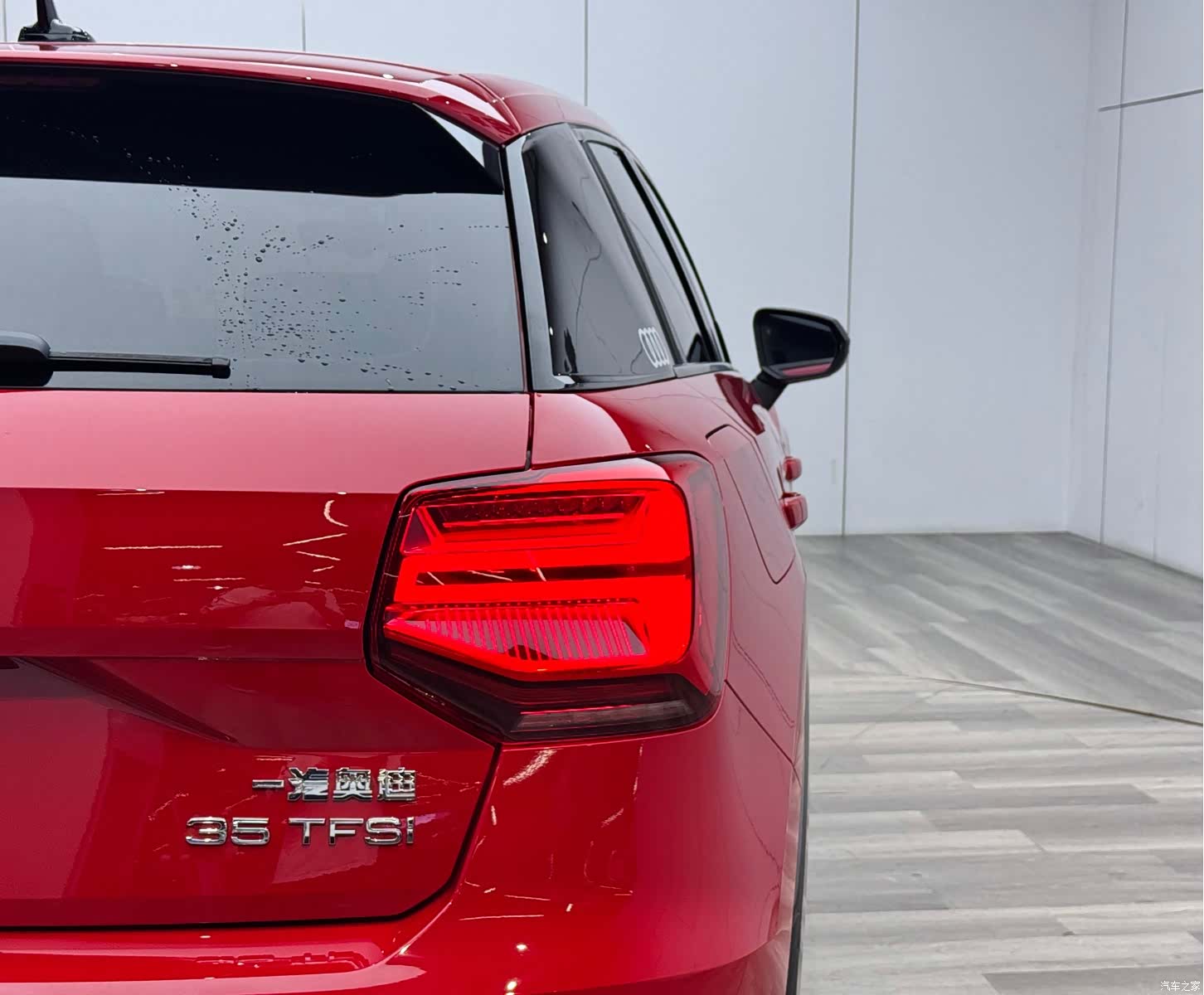 Audi Q2L, 2019 26