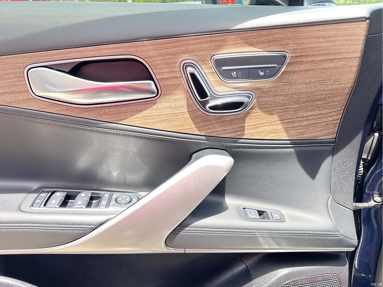 Denza X, 2022 17