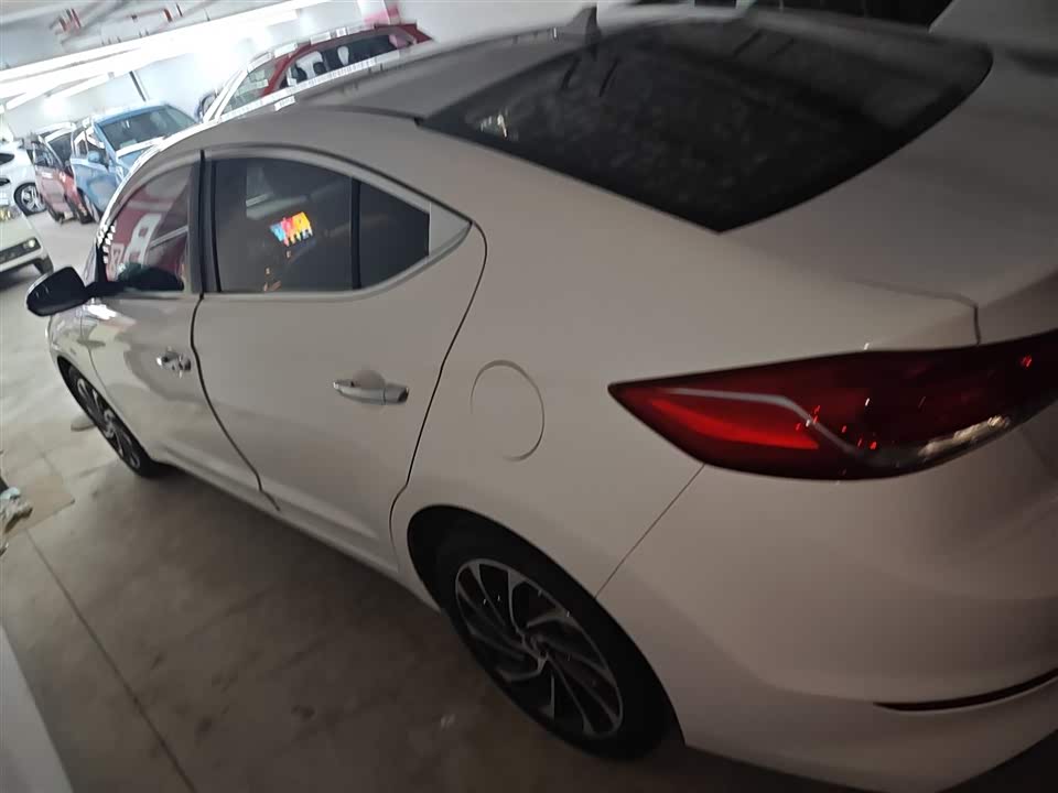 Hyundai Lead