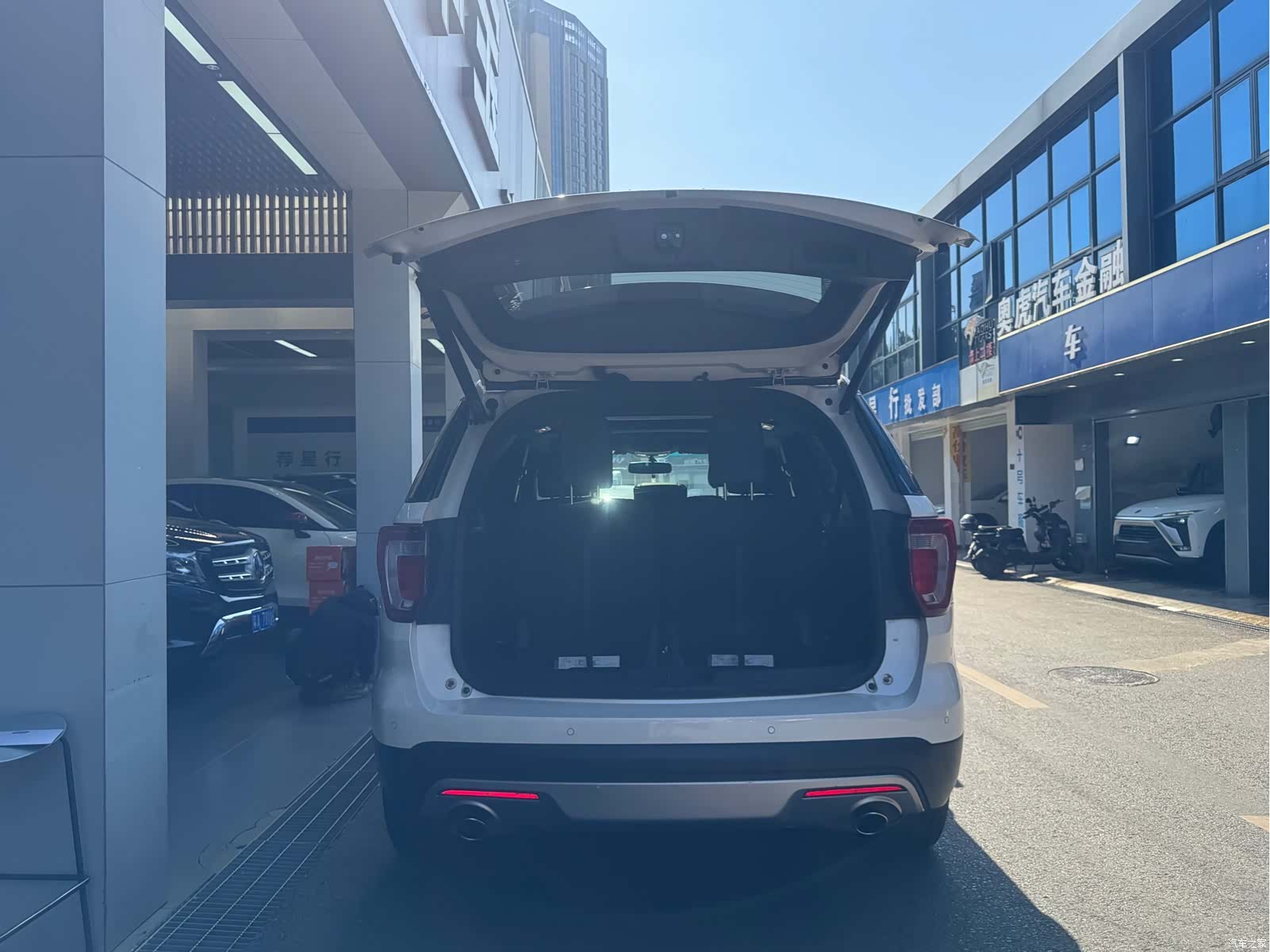 Ford Explorer, 2016 23