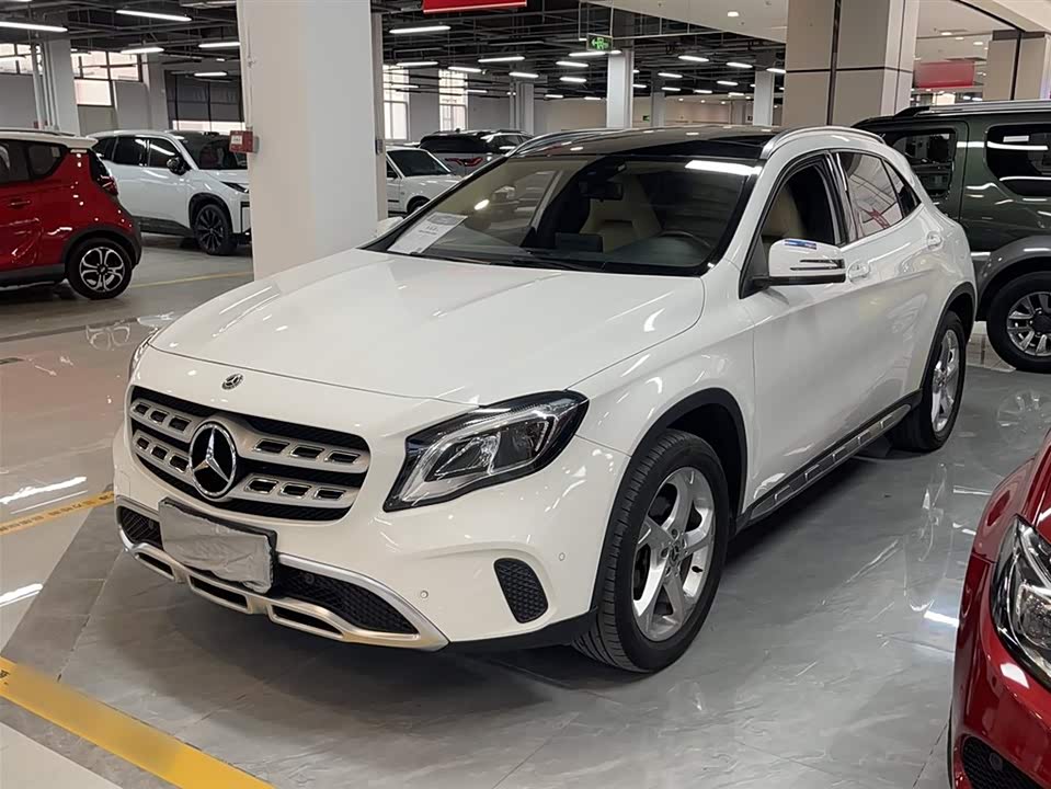 Mercedes-Benz GLA