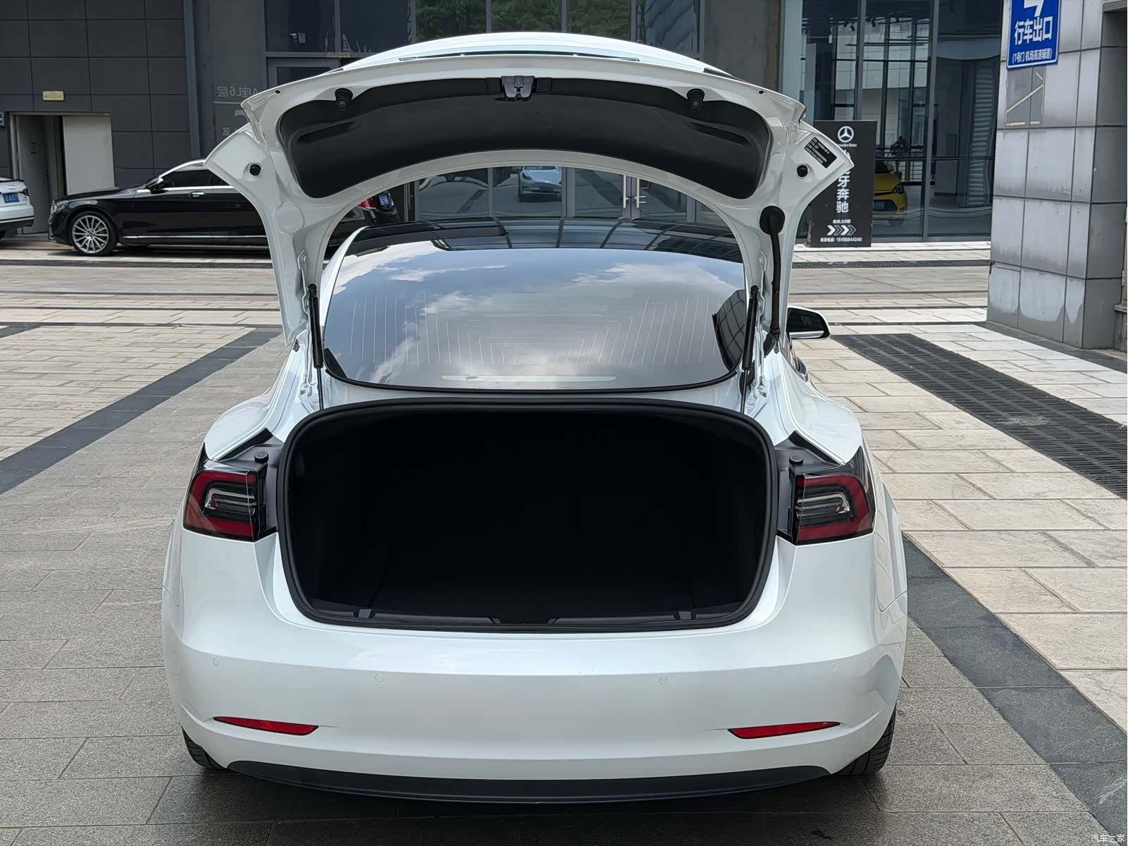 Tesla Model 3, 2020 9