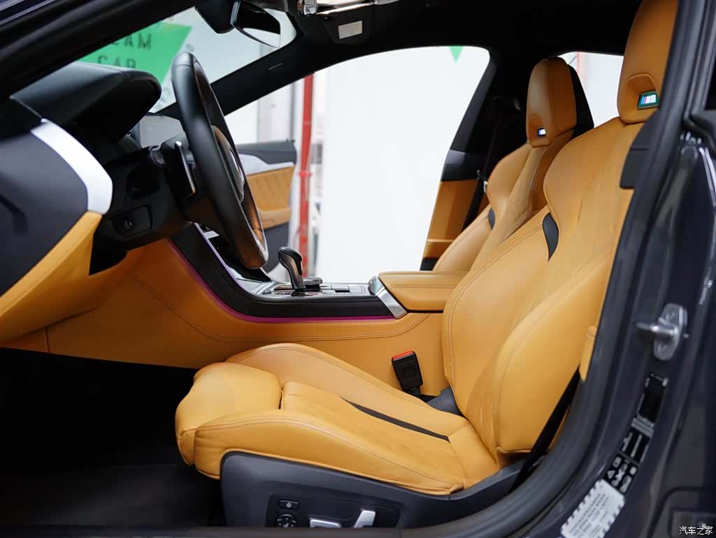 BMW M8, 2021 27