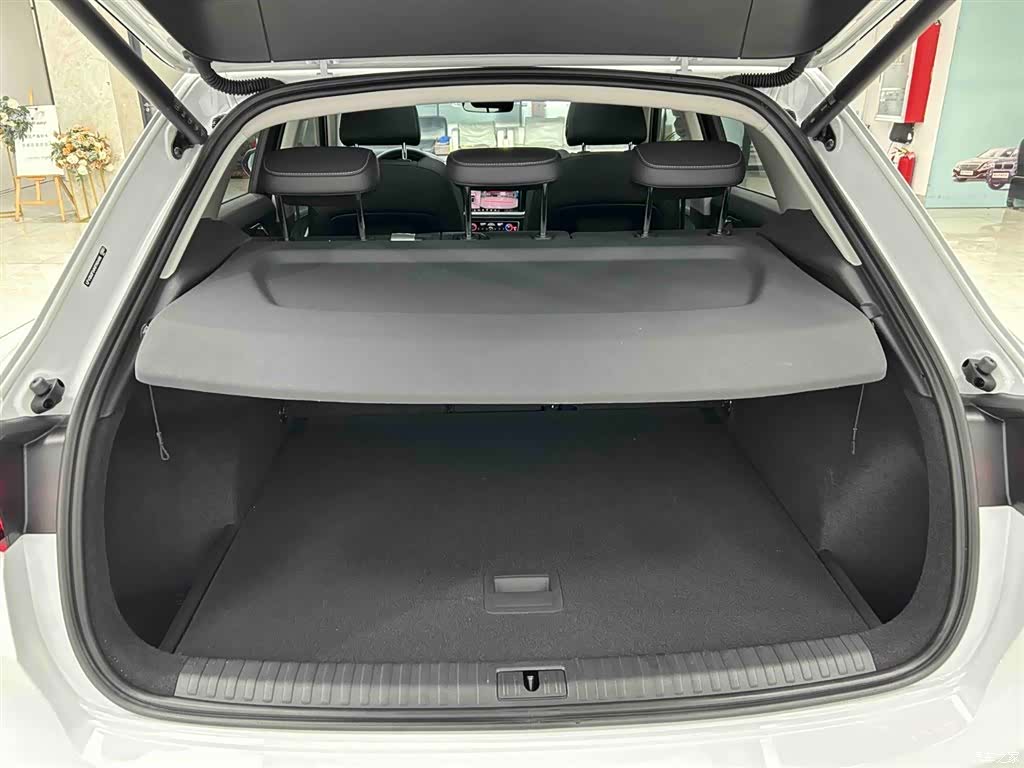 Audi Q3, 2023 16