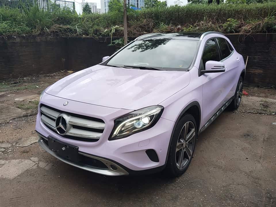 Mercedes-Benz GLA Mercedes-Benz GLA