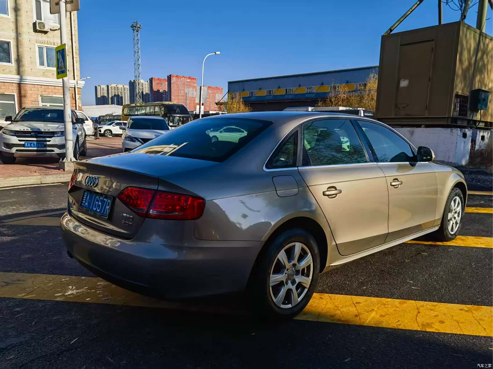 Audi A4L, 2011 6