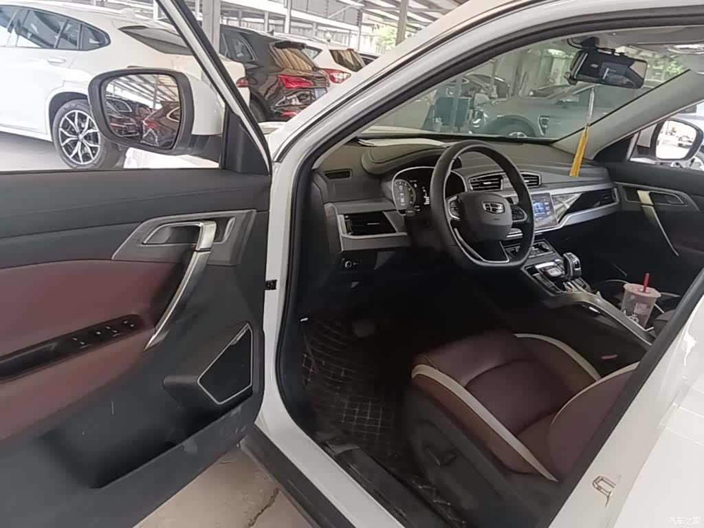 Geely Boyue, 2023 16