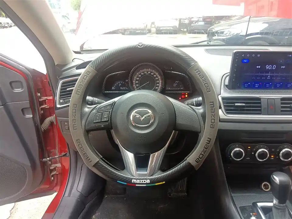 Mazda 3 Angkesaila