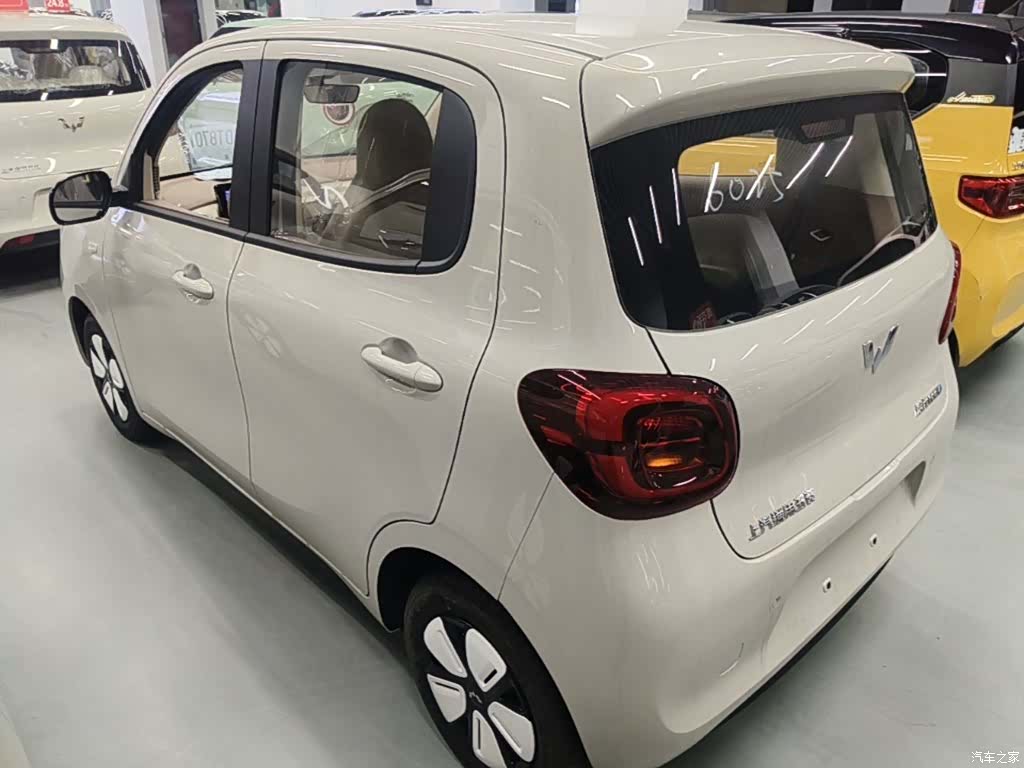 Wuling MINIEV, 2026 все фото