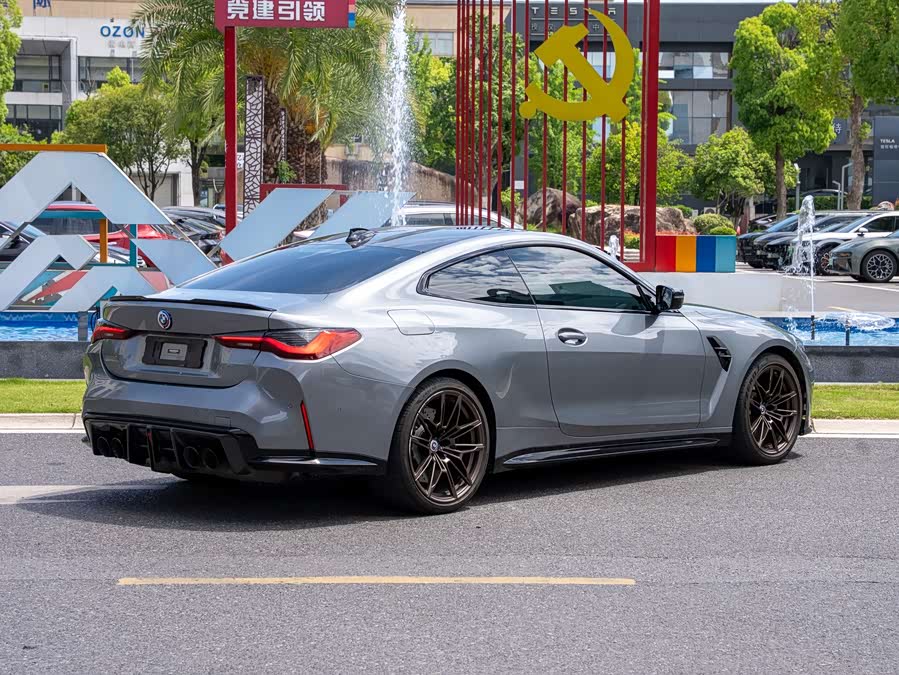 BMW M4 2023, фото 4