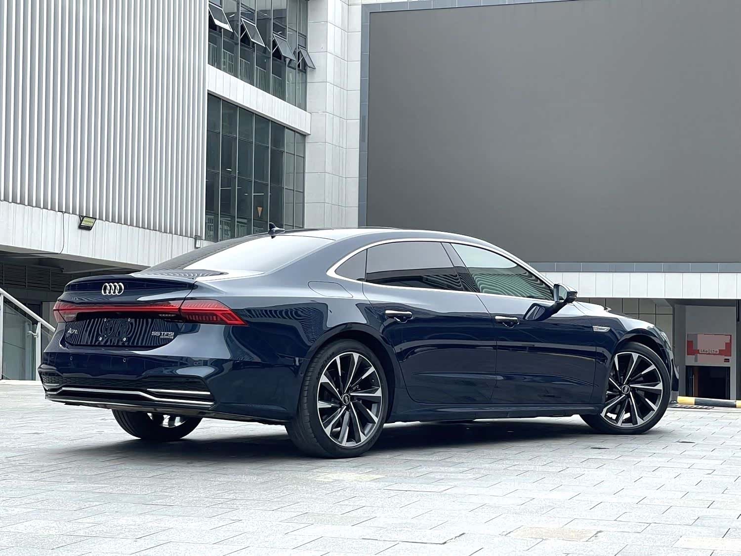 Audi A7L, 2026 15