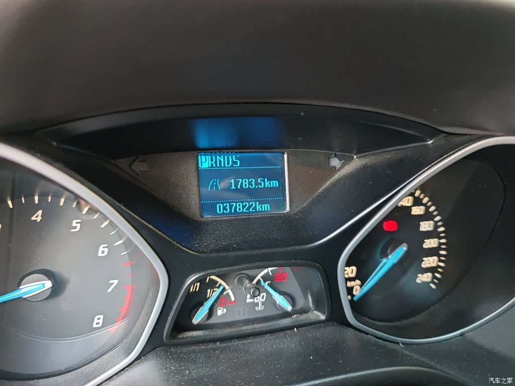 Ford Focus, 2015 9