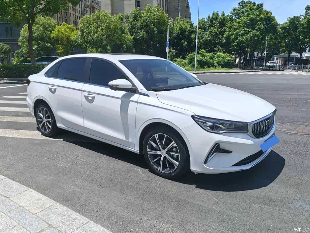 Geely Emgrand, 2024 3