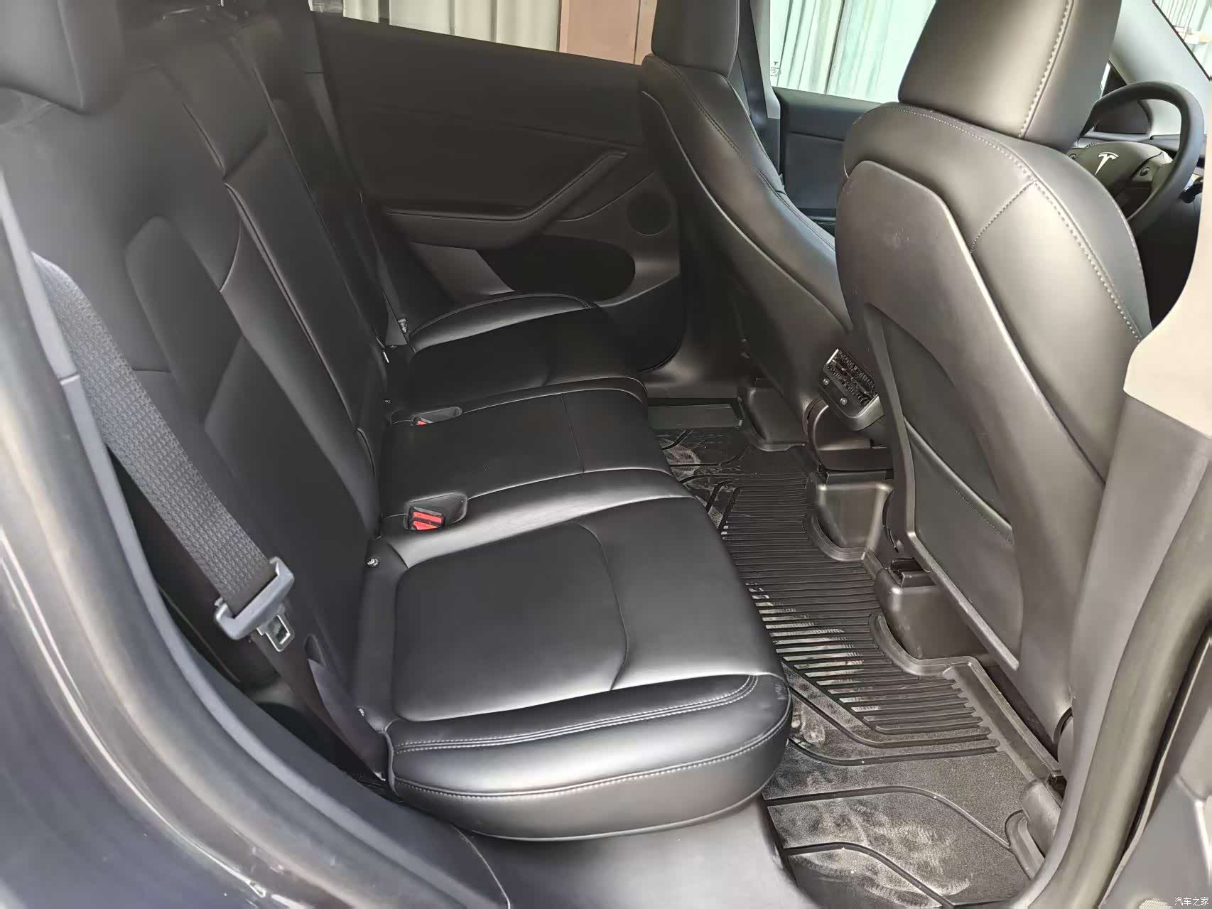 Tesla Model Y, 2022 6