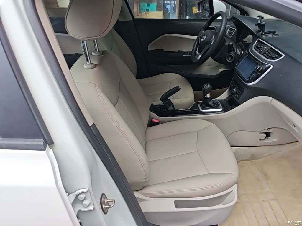 DongFeng L60, 2016 25