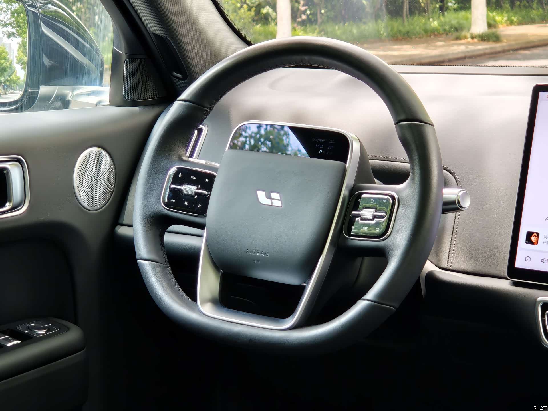 Li Auto L7, 2023 все фото