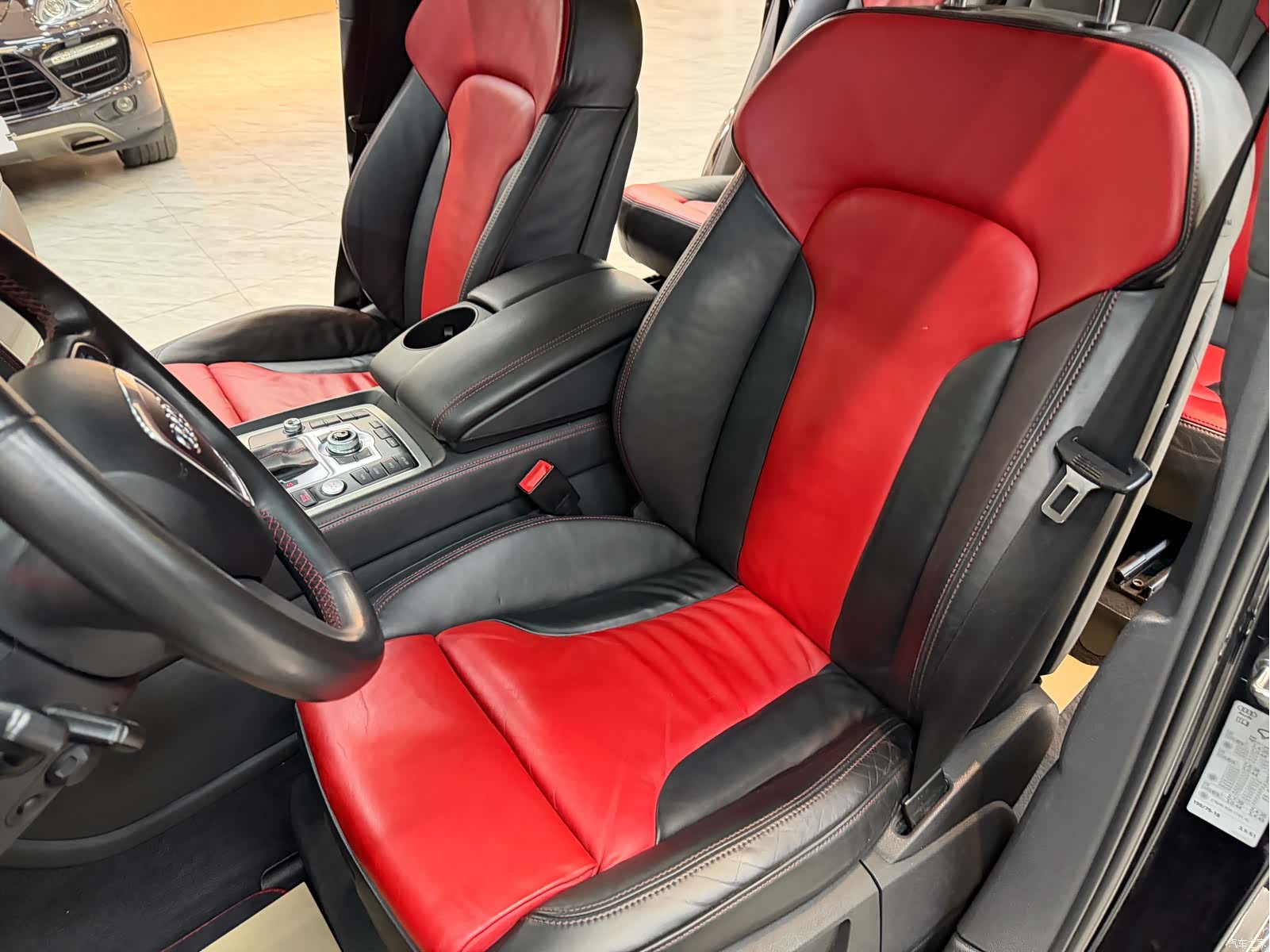 Audi Q7, 2011 23