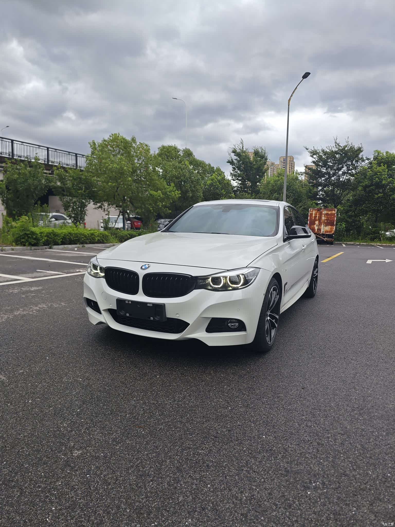 BMW 3 Series, 2019 1