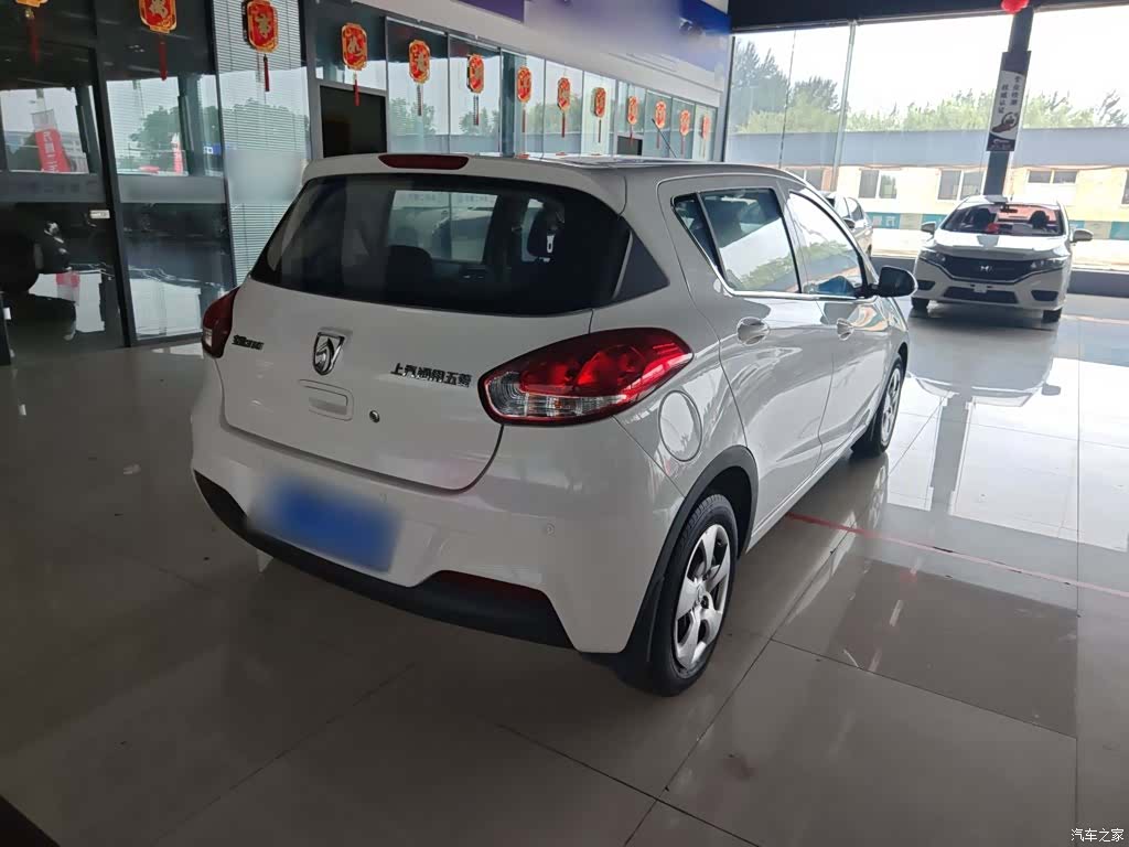 Wuling 310, 2017 10