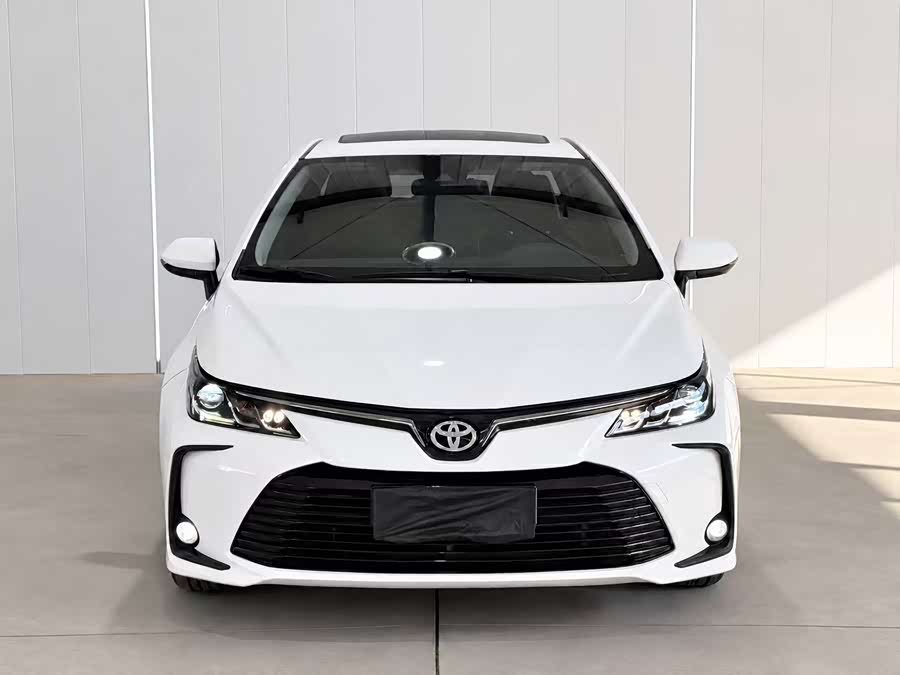 Toyota Corolla 2022, фото 2