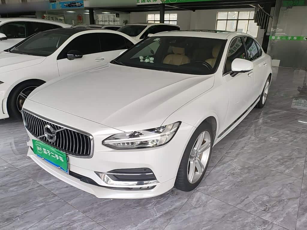 Volvo S90